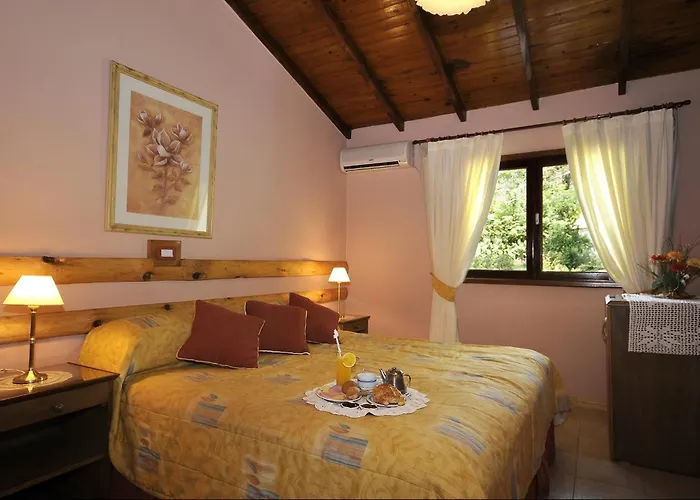 Orquideas Hotel & Cabanas